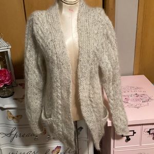 Beige blend mohair cardigan sweater size large no label or tag on the garment